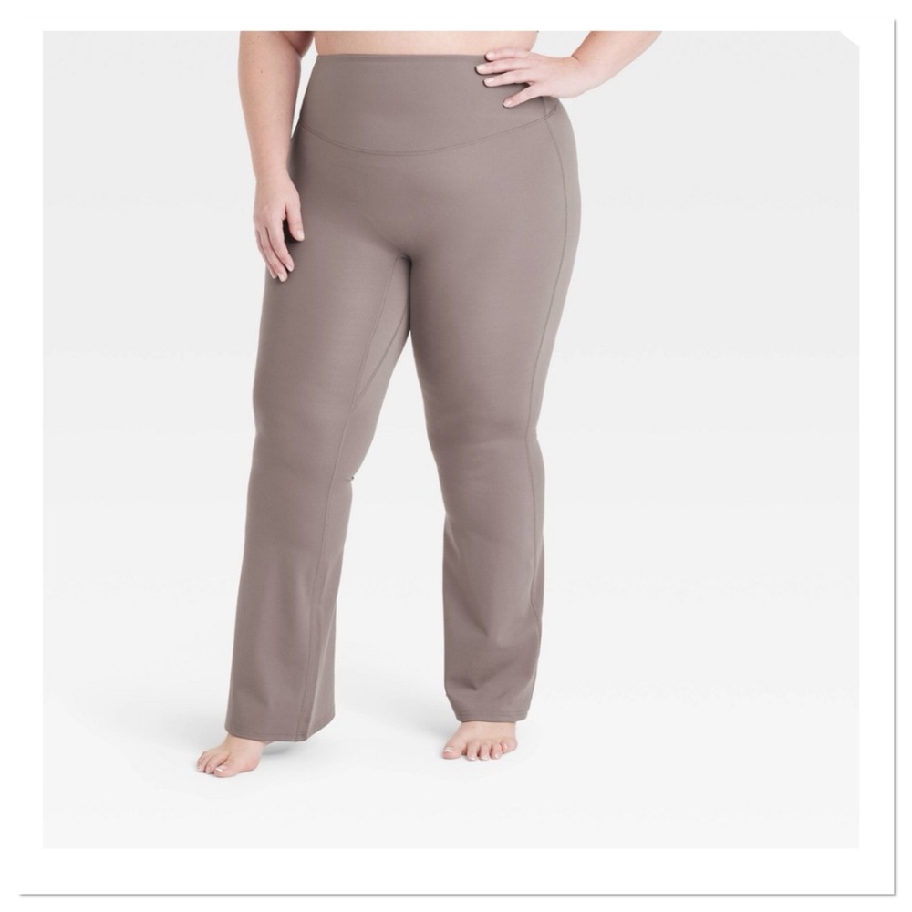 Women’s Brushed Sculpt Ultra High-Rise Flare Leggings All In Motion Brown